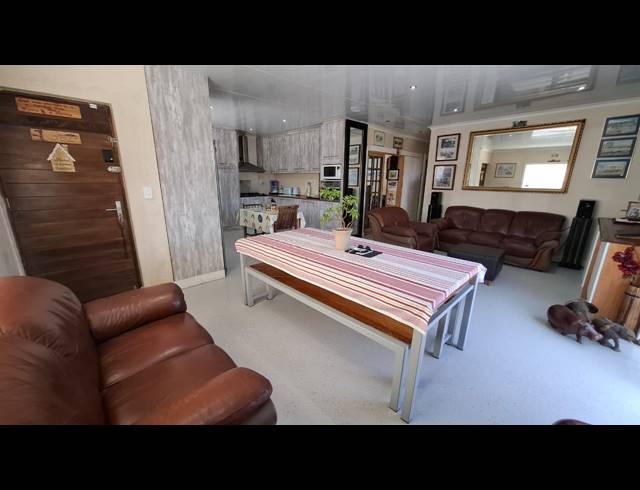 3 BEDROOM HOUSE FOR SALE IN STRANDFONTEIN